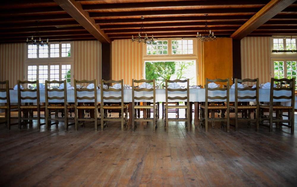 Logis Hotel Restaurant De La Poste Le Mele-sur-Sarthe Экстерьер фото