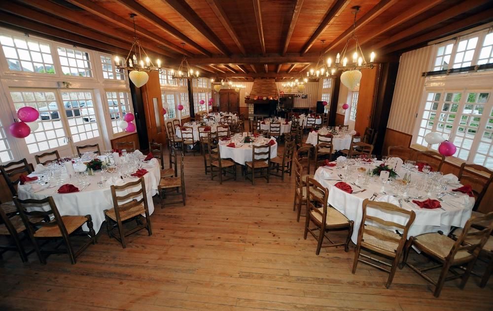 Logis Hotel Restaurant De La Poste Le Mele-sur-Sarthe Экстерьер фото